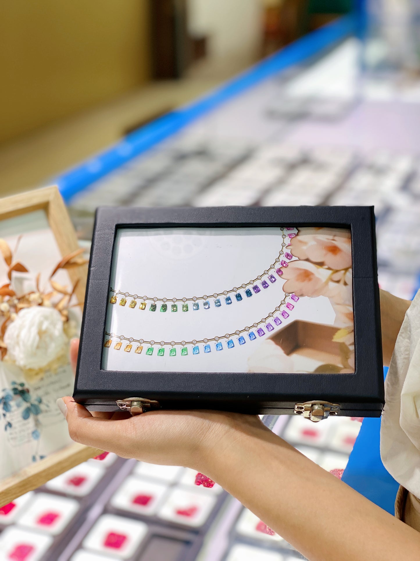 C12 matching box "First Rainbow of the Chinese Lantern" 5.35ct Rainbow Necklace