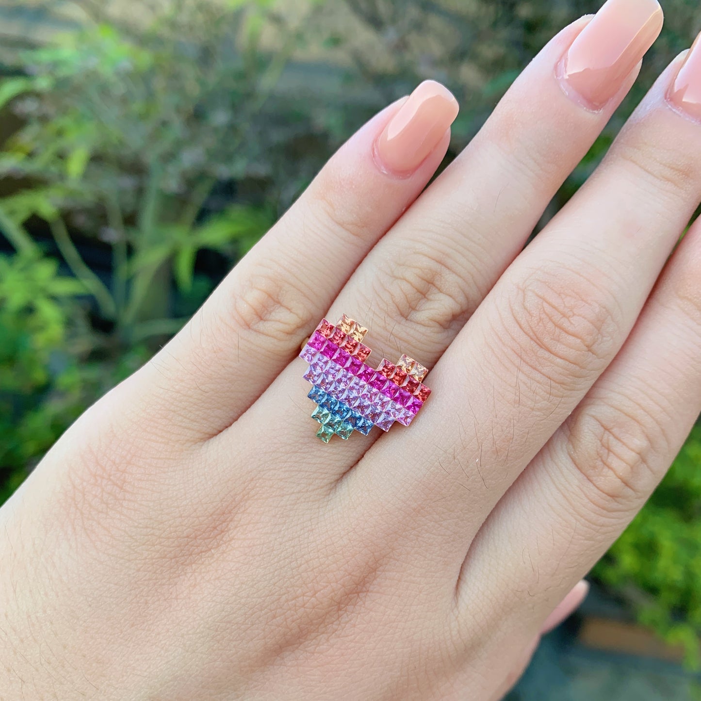 Rainbow Sapphire Pixel Heart Ring | 18K gold | Natural Gemstone