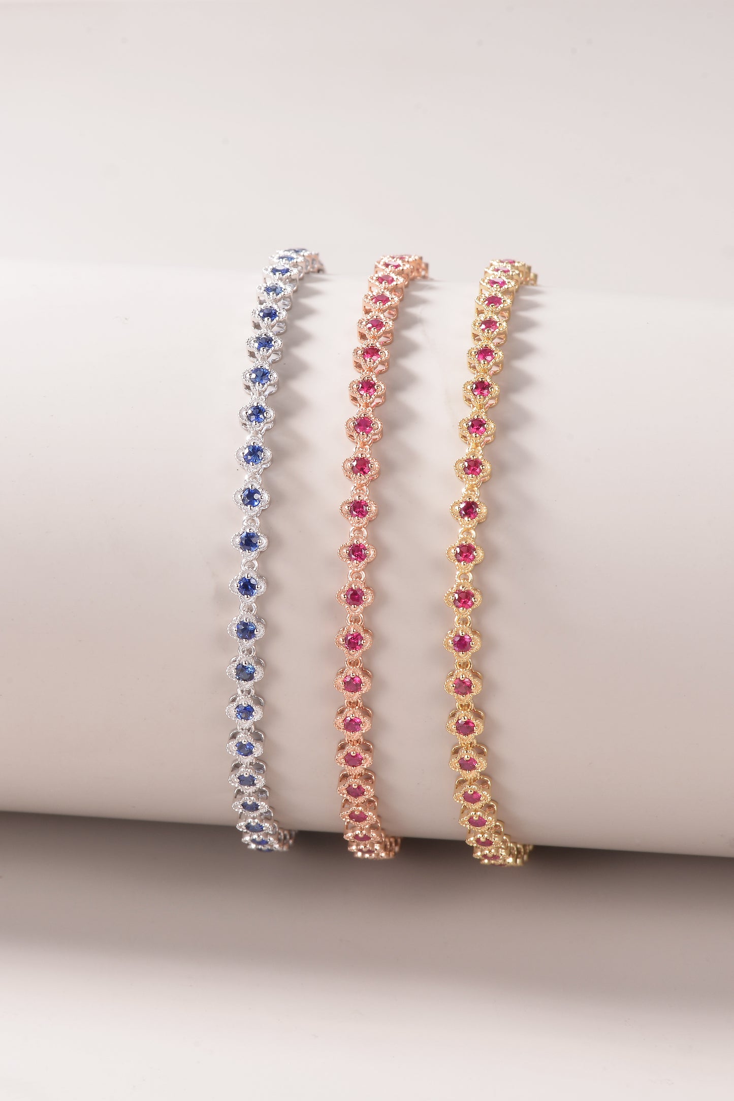 Sapphire Fortune Bracelet | 18K white gold | Natural Gemstone