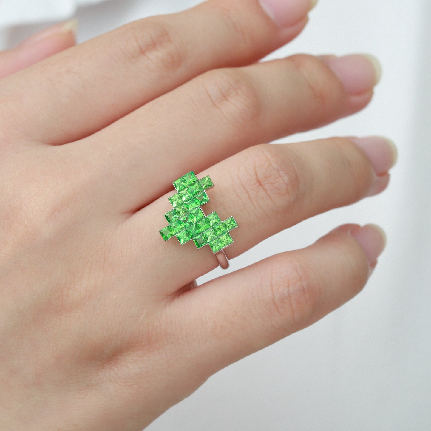 Pixel Heart Code Tsavorite Ring| 18K White Gold