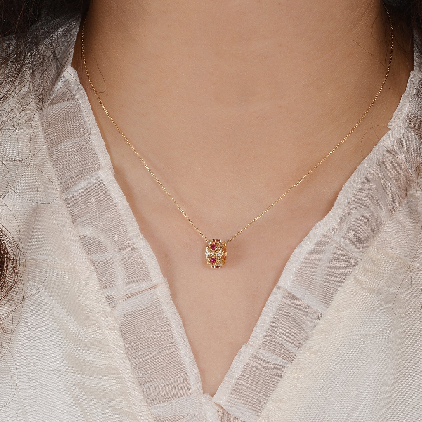 Ruby Crucis Eternum Necklace | 18k yellow gold