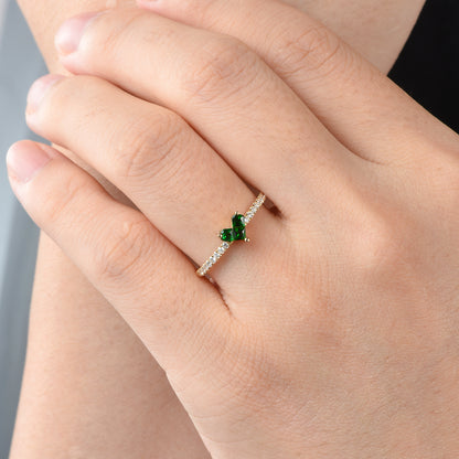 Tsavorite Love Knot Ring | 18K gold