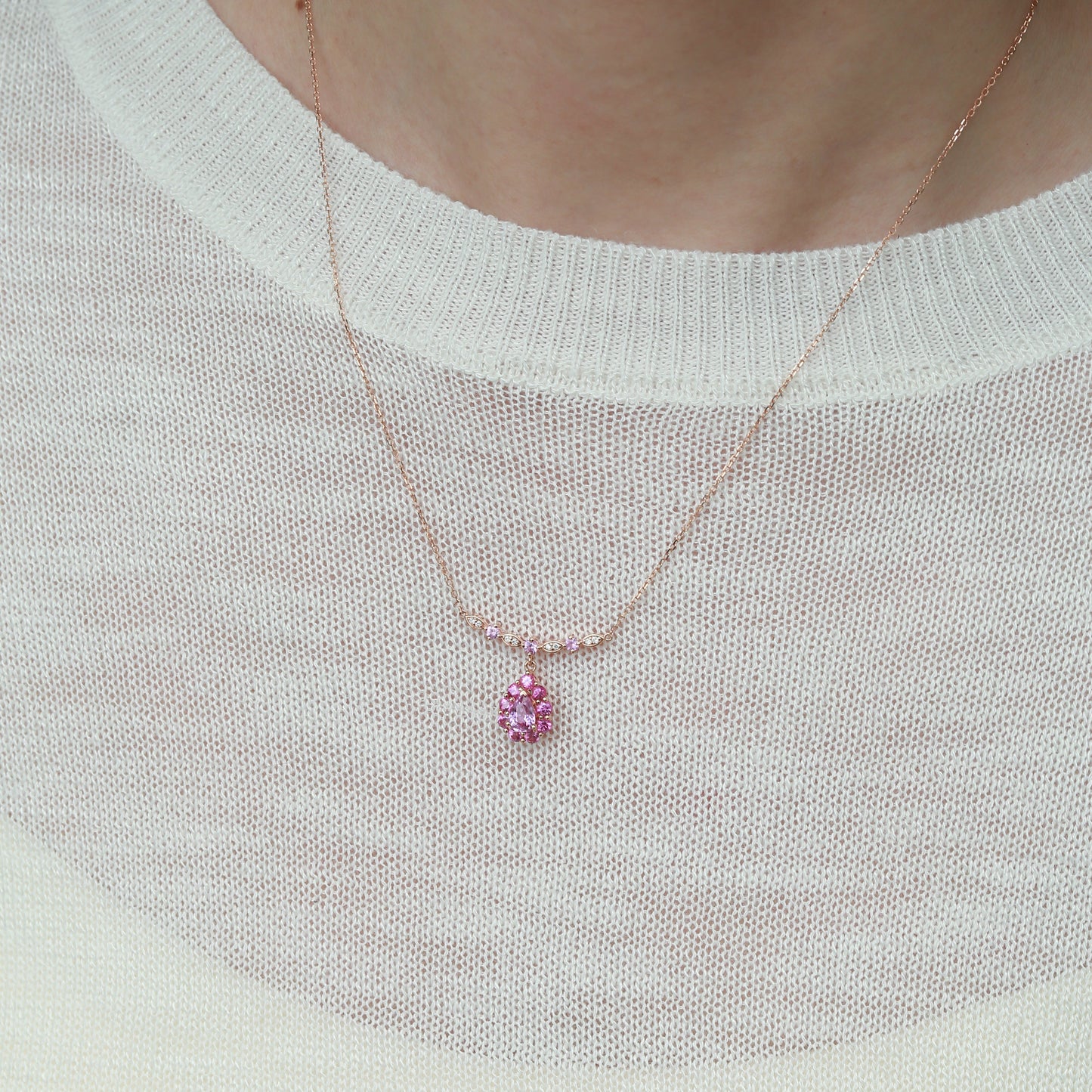 Floral Intoxication Pink Sapphire Necklace | 18K Rose Gold | Natural Gemstone