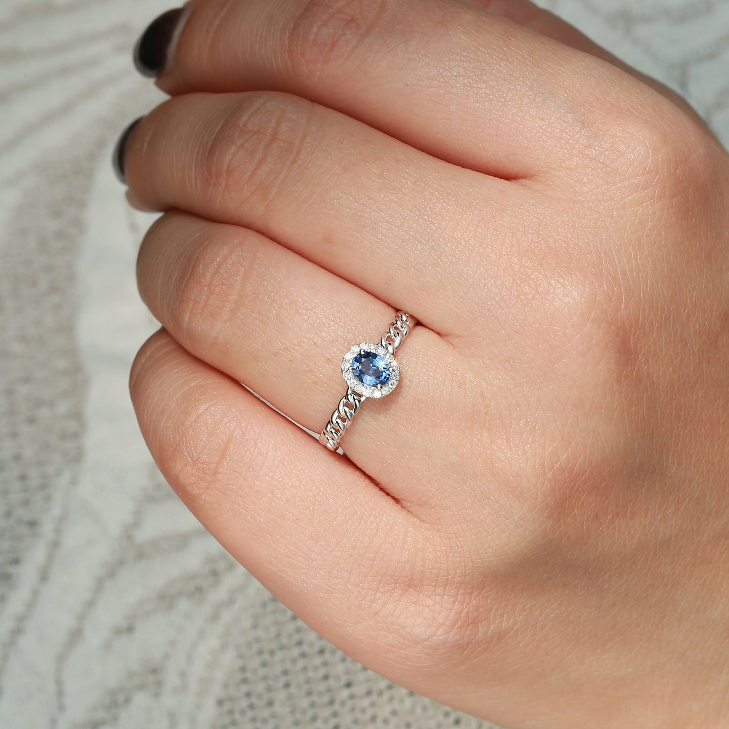 Celestial Egg Sapphire Ring | 18K white gold | Natural Gemstone
